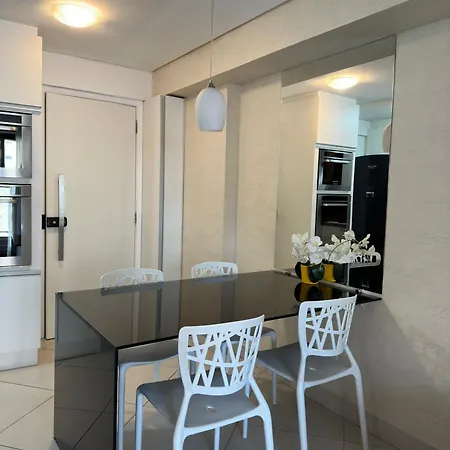 Apartamento Apartmento Com Piscina Beira Mar
