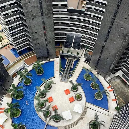 Apartmento Com Piscina Beira Mar * Fortaleza (Ceara)