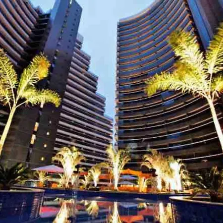 Apartmento Com Piscina Beira Mar